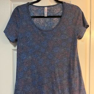 LuLaRoe Classic Tee. NWOT Small